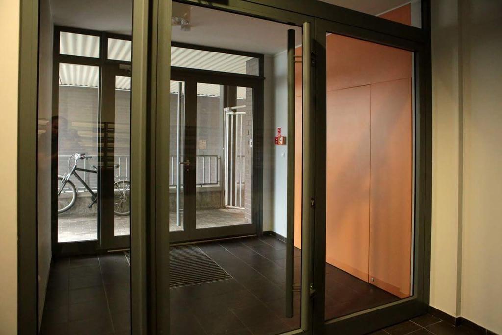 35 négyzetméteres stúdió Apartman 1 fürdőszobával Poznan Városközpont területén Kültér fotó